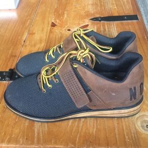 No Bull weightlifting shoes, size 8